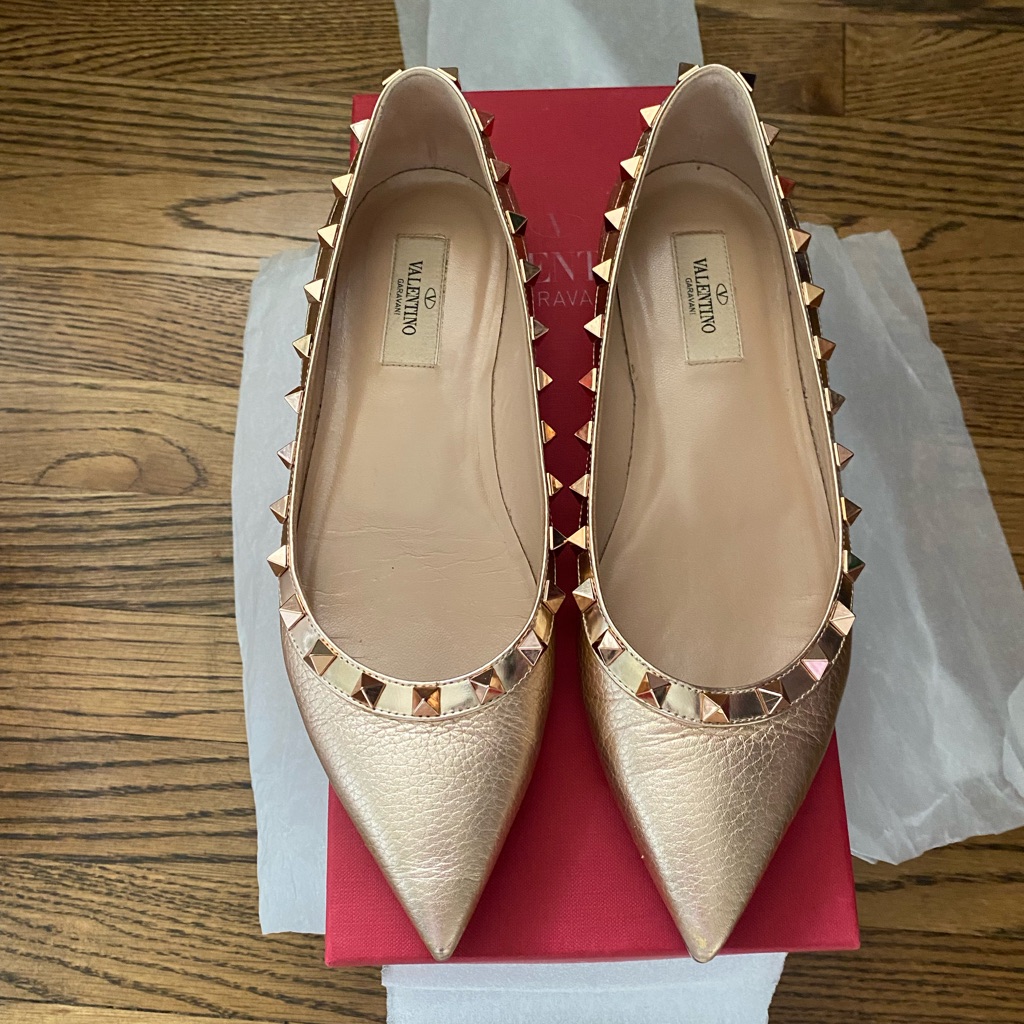 Valentino Rockstud Flats, Rose Gold, 37.5